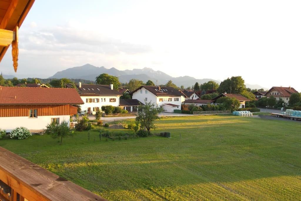 Apartamento Thronvomchiemgau Übersee Exterior foto
