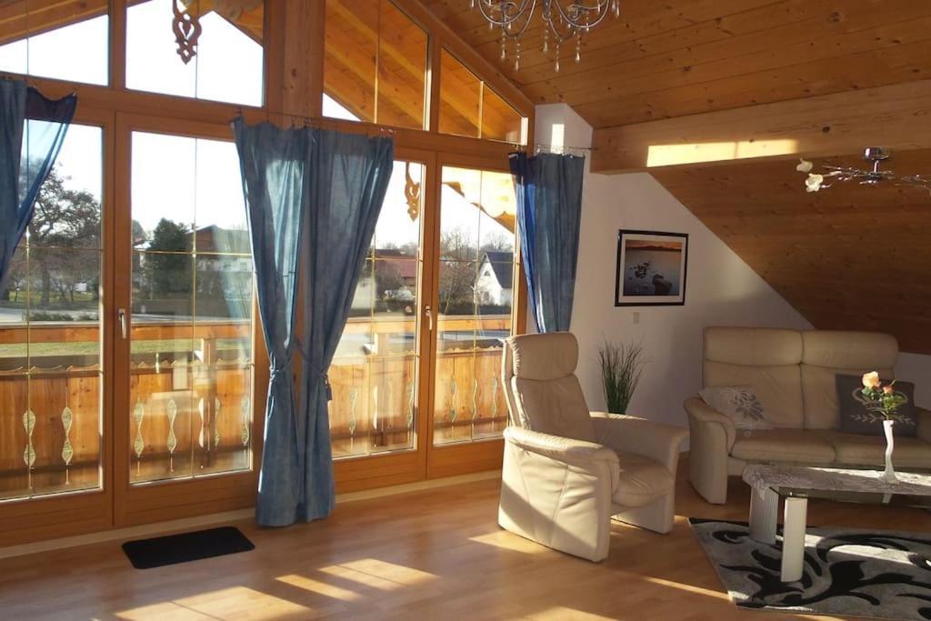 Apartamento Thronvomchiemgau Übersee Exterior foto