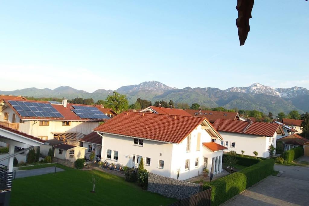 Apartamento Thronvomchiemgau Übersee Exterior foto